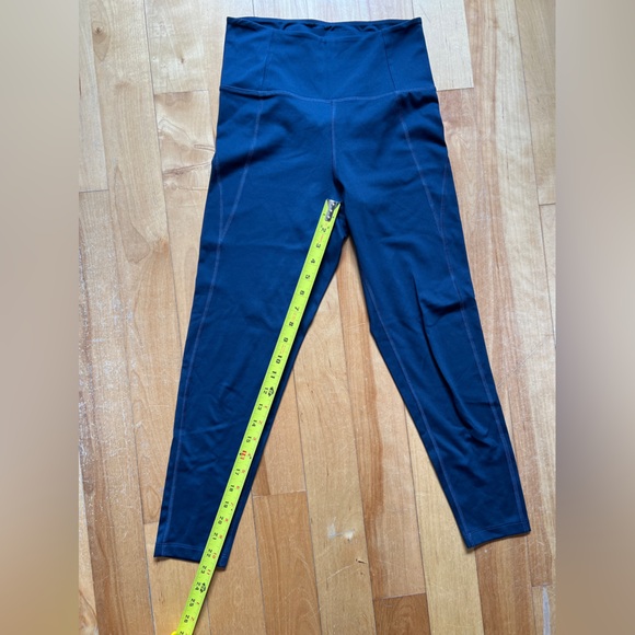 Girlfriend collective navy blue / midnight leggings - Picture 4 of 4